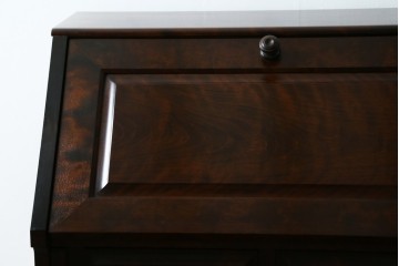 中古　北海道民芸家具　コンパクトで使い勝手の良いライティングビューロー　(R-056043)