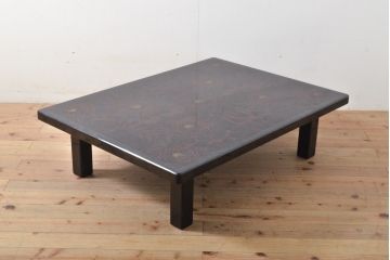 中古　高級品　総漆塗り　華やかさと存在感を感じる漆絵と螺鈿の座卓(センターテーブル、ローテーブル)(R-056063)