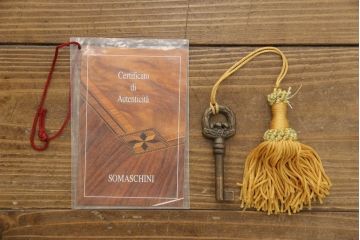 中古　美品　フリソンレンゾ(FRISON RENZO)　イタリア高級家具　クラシカルな気品漂うレザートップ両袖デスク(在宅ワーク、在宅用、ワークデスク、机)(R-056066)