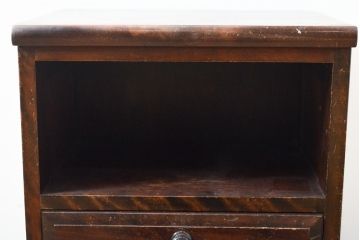 中古　国産民芸家具　シンプルなデザインとシックな色合いが魅力的なサイドチェスト(引き出し、チェスト)(R-056071)