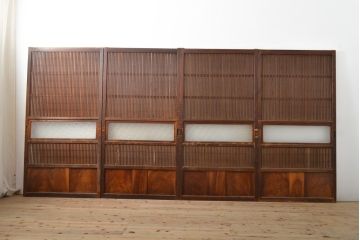 腰板欅材　裏障子付　和風の上質な味わいが漂うアンティーク格子戸4枚セット(引き戸、ガラス帯戸、建具)(R-056072)