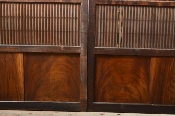 腰板欅材　裏障子付　和風の上質な味わいが漂うアンティーク格子戸4枚セット(引き戸、ガラス帯戸、建具)(R-056072)
