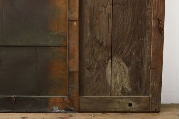 アンティーク建具　明治期　希少　窓付き!珍しい作りの銅板付き格子蔵戸(引き戸、玄関戸)(R-056075)