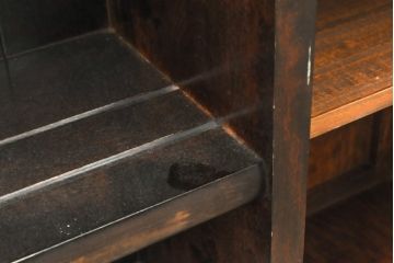 中古　美品　松本民芸家具　脚付きリメイク　クラシカルなサイドキャビネット(サイドボード、収納棚、飾り棚、戸棚)(R-056078)