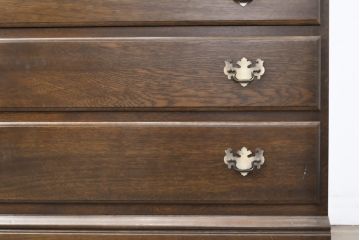 中古　美品　横浜クラシック家具　ダニエル(Daniel)　木のあたたかみを感じる上品な縦型チェスト(引き出し、洋服タンス、和たんす、和タンス)(R-056103)