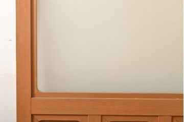 杉材　モールディング入りの凝ったデザイン!ガラス窓付きアンティークドア1枚(扉、木製建具)(R-056105)
