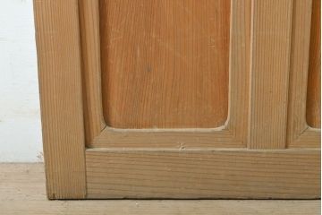 杉材　モールディング入りの凝ったデザイン!ガラス窓付きアンティークドア1枚(扉、木製建具)(R-056105)