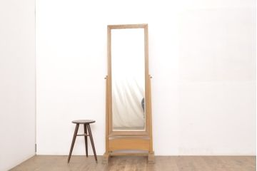昭和レトロ　ナチュラルな木の風合いが感じられる姿見(鏡、ミラー)(R-056108)