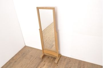 昭和レトロ　ナチュラルな木の風合いが感じられる姿見(鏡、ミラー)(R-056108)
