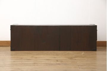 和製アンティーク　明治期　前面ケヤキ材　重厚感ある金具が立派な刀箪笥(時代箪笥、ローボード、ローチェスト、テレビ台)(R-056138)