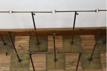 中古　アンティーク調　古美色(こびしょく)　シャビーな風合いがレトロな雰囲気を高めるディスプレイスタンド10台セット(アクセサリースタンド、ハンガースタンド、店舗什器)(R-056139)