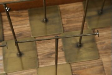 中古　アンティーク調　古美色(こびしょく)　シャビーな風合いがレトロな雰囲気を高めるディスプレイスタンド10台セット(アクセサリースタンド、ハンガースタンド、店舗什器)(R-056139)
