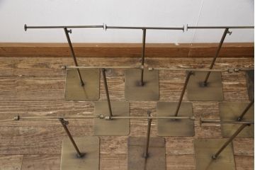 中古　アンティーク調　古美色(こびしょく)　シャビーな風合いがレトロな雰囲気を高めるディスプレイスタンド11台セット(アクセサリースタンド、ハンガースタンド、店舗什器)(R-056143)