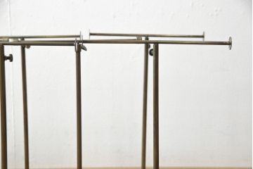 中古　アンティーク調　古美色(こびしょく)　シャビーな風合いがレトロな雰囲気を高めるディスプレイスタンド11台セット(アクセサリースタンド、ハンガースタンド、店舗什器)(R-056143)