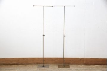 中古　アンティーク調　古美色(こびしょく)　シャビーな風合いがレトロな雰囲気を高めるディスプレイスタンド11台セット(アクセサリースタンド、ハンガースタンド、店舗什器)(R-056143)