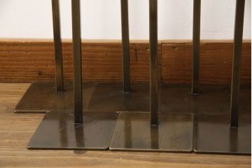 中古　アンティーク調　古美色(こびしょく)　シャビーな風合いがレトロな雰囲気を高めるディスプレイスタンド9台セット(アクセサリースタンド、バックスタンド、かばんスタンド、バックホルダー、鞄掛け、店舗什器)(R-056144)