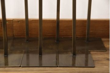中古　アンティーク調　古美色(こびしょく)　シャビーな風合いがレトロな雰囲気を高めるディスプレイスタンド9台セット(アクセサリースタンド、バックスタンド、かばんスタンド、バックホルダー、鞄掛け、店舗什器)(R-056144)