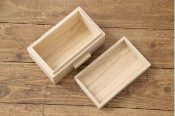 中古　美品　岩谷堂箪笥　和モダンなあられ紋様の金具がおしゃれな階段箪笥(民芸箪笥、収納箪笥、和タンス)(R-056146)