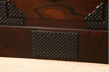 中古　美品　岩谷堂箪笥　和モダンなあられ紋様の金具がおしゃれな階段箪笥(民芸箪笥、収納箪笥、和タンス)(R-056146)
