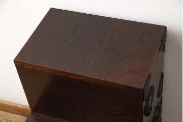 中古　美品　岩谷堂箪笥　和モダンなあられ紋様の金具がおしゃれな階段箪笥(民芸箪笥、収納箪笥、和タンス)(R-056146)