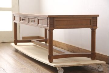 中古　DREXEL HERITAGE(ドレクセルヘリテイジ)　Triune(トライユン)　マホガニー材　洗練されたデザインとクラシカルな佇まいが魅力的なセンターテーブル(カクテルテーブル、リビングテーブル、ローテーブル)(R-056149)