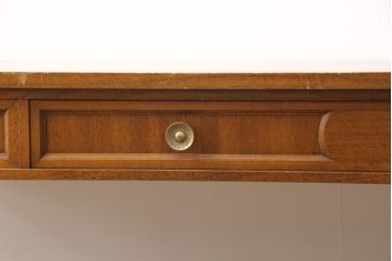 中古　DREXEL HERITAGE(ドレクセルヘリテイジ)　Triune(トライユン)　マホガニー材　洗練されたデザインとクラシカルな佇まいが魅力的なセンターテーブル(カクテルテーブル、リビングテーブル、ローテーブル)(R-056149)