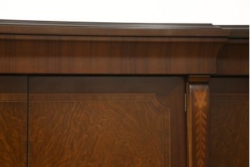 中古　美品　スペイン　ウルタド(HURTADO)社製　象嵌入り　波打つ木目が絵画のように美しいサイドボード(定価約90万円)(サイドキャビネット、引き出し、チェスト)(R-056150)