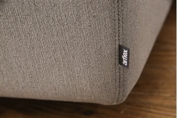 中古　2019年モデル　arflex(アルフレックス)　A・SOFA 10(エー・ソファ)　ゆったりとしたくつろぎの空間を演出するワイド4人掛けアームソファ(四人掛けソファ)(定価約100万円)(R-056151)
