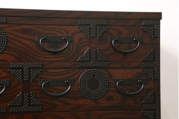 中古　美品　岩谷堂箪笥　あられ紋様が存在感を引き立てるモダンでスタイリッシュなサイドボード(衣装たんす、サイドチェスト、引き出し、整理タンス、和タンス)(R-056154)