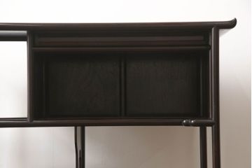 和製アンティーク　昭和中期　紫檀(シタン)材　透かし彫りが目を引く上品でモダンな佇まいの飾り棚(茶棚、戸棚、収納棚)(R-056155)