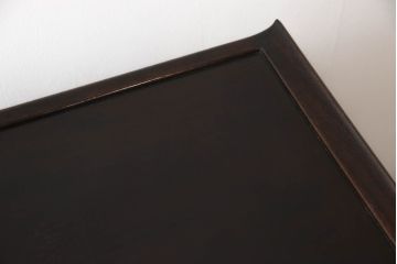 和製アンティーク　昭和中期　紫檀(シタン)材　透かし彫りが目を引く上品でモダンな佇まいの飾り棚(茶棚、戸棚、収納棚)(R-056155)