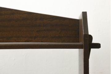和製アンティーク　クサビ(楔)式　さりげない透かし彫りがアクセントの本棚(飾り棚、シェルフ)(R-056157)