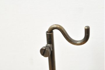 中古　アンティーク調　古美色(こびしょく)　シャビーな風合いがレトロな雰囲気を高めるディスプレイスタンド11台セット(アクセサリースタンド、バックスタンド、かばんスタンド、バックホルダー、鞄掛け、店舗什器)(R-056181)