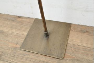 中古　アンティーク調　古美色(こびしょく)　シャビーな風合いがレトロな雰囲気を高めるディスプレイスタンド11台セット(アクセサリースタンド、バックスタンド、かばんスタンド、バックホルダー、鞄掛け、店舗什器)(R-056181)