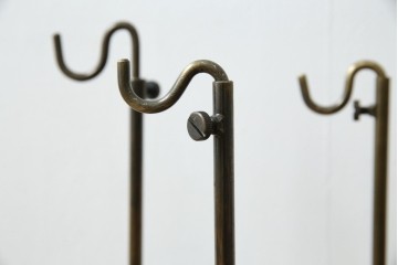 中古　アンティーク調　古美色(こびしょく)　シャビーな風合いがレトロな雰囲気を高めるディスプレイスタンド7台セット　(R-056182)