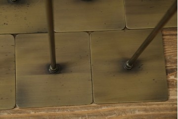 中古　アンティーク調　古美色(こびしょく)　シャビーな風合いがレトロな雰囲気を高めるディスプレイスタンド7台セット　(R-056182)