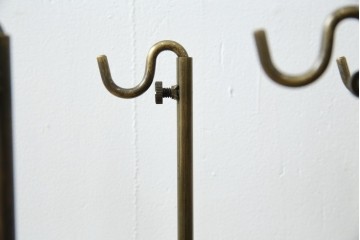 中古　アンティーク調　古美色(こびしょく)　シャビーな風合いがレトロな雰囲気を高めるディスプレイスタンド7台セット　(R-056182)