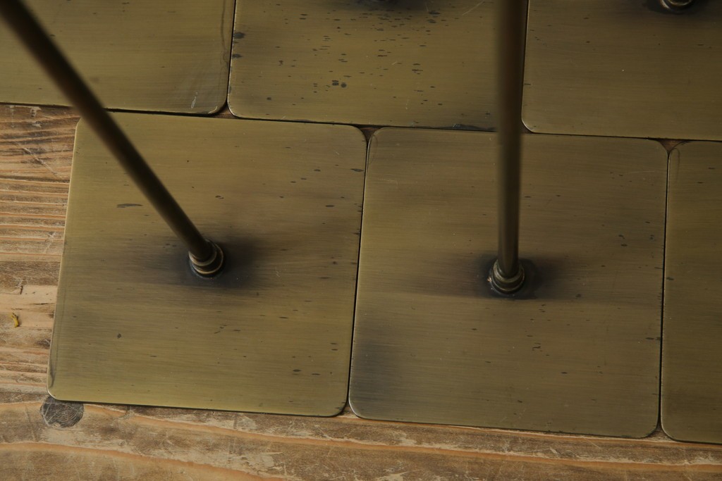 中古　アンティーク調　古美色(こびしょく)　シャビーな風合いがレトロな雰囲気を高めるディスプレイスタンド7台セット　(R-056182)