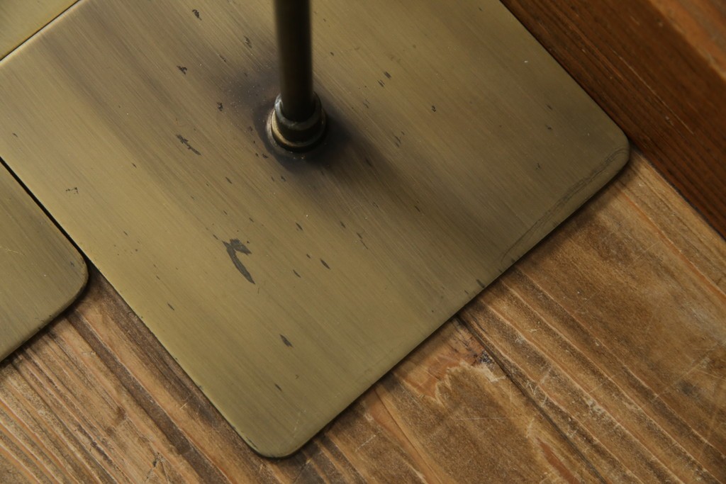 中古　アンティーク調　古美色(こびしょく)　シャビーな風合いがレトロな雰囲気を高めるディスプレイスタンド7台セット　(R-056182)