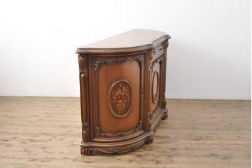 中古　美品　イタリア高級家具　細やかな意匠に気品を感じるサイドボード(キャビネット、戸棚、収納棚)(R-056187)