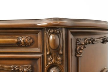 中古　美品　イタリア高級家具　細やかな意匠に気品を感じるサイドボード(キャビネット、戸棚、収納棚)(R-056187)