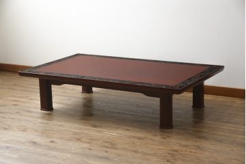 中古　美品　伝統工芸品　香川漆器　モリシゲ(MORISHIGE/森繁)　縁を彩る鮮やかな花々と朱塗りが目を引く彫刻入り座卓(ローテーブル、センターテーブル)(R-056191)
