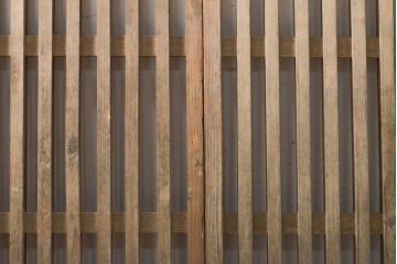 アンティーク建具　和風・和モダンな住宅におすすめ　荒格子窓2枚セット(格子戸、引き戸)(R-056195)