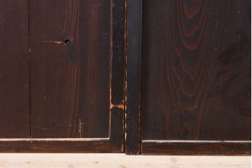 アンティーク建具　明治　燻されたようなシックな木肌が印象的な帯戸2枚セット(引き戸、板戸)(R-056197)
