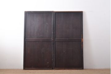 アンティーク建具　明治　燻されたようなシックな木肌が印象的な帯戸2枚セット(引き戸、板戸)(R-056197)