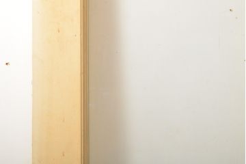 アンティーク建具　シンプルなデザインに古いドアハンドルが映える両開きドア1対(扉、玄関扉、ドア2枚セット)(R-056200)