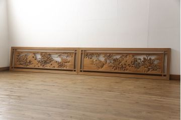 アンティーク建具　在銘　彫武　生き生きとした牡丹と鶏が描かれた彫刻欄間2枚セット(明かり取り、明り取り)(R-056203)