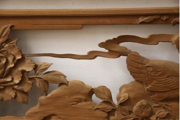 アンティーク建具　在銘　彫武　生き生きとした牡丹と鶏が描かれた彫刻欄間2枚セット(明かり取り、明り取り)(R-056203)