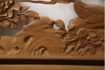 アンティーク建具　在銘　彫武　生き生きとした牡丹と鶏が描かれた彫刻欄間2枚セット(明かり取り、明り取り)(R-056203)