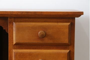 中古　横浜クラシック家具　ダニエル(daniel)　A-305　エレガントな佇まいが品の良さを高めるライティングデスク(定価約47万円)(ワークデスク、机、在宅ワーク、在宅用)(R-056230)